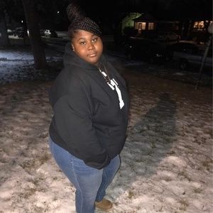 Meet your Posher, Mimi